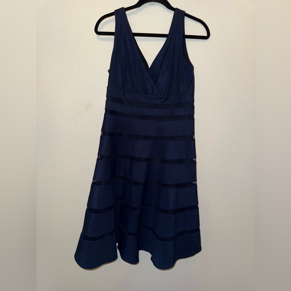 Elegant Navy Blue Sleeveless Dress